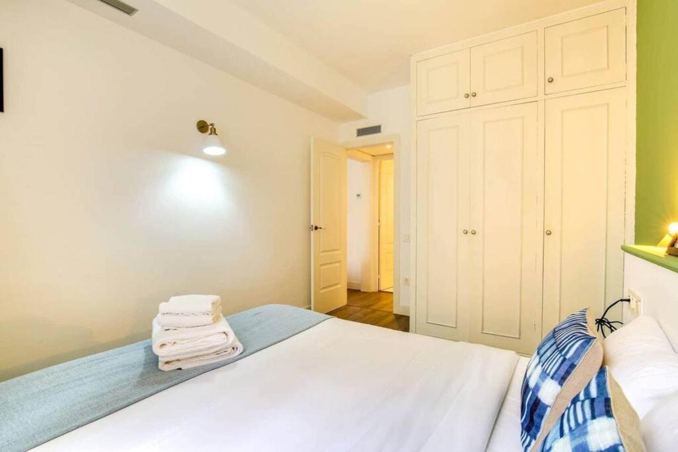 Colorful With Cozy Terrace In Gracia Διαμέρισμα Βαρκελώνη Εξωτερικό φωτογραφία
