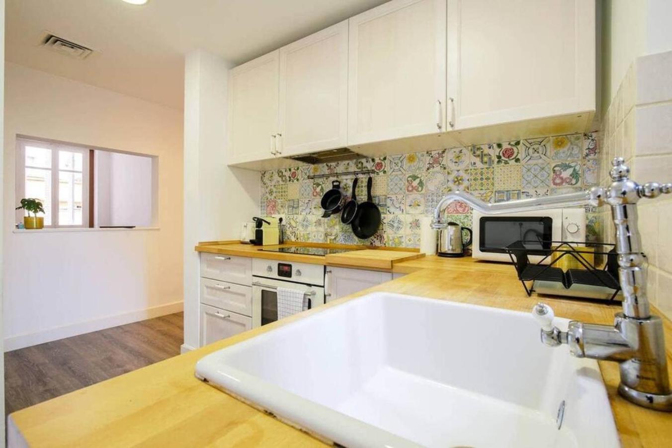 Colorful With Cozy Terrace In Gracia Διαμέρισμα Βαρκελώνη Εξωτερικό φωτογραφία
