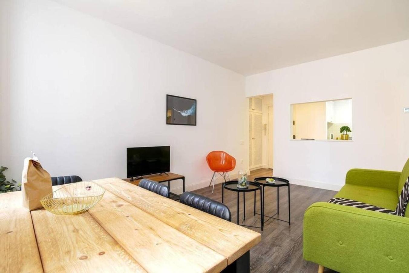 Colorful With Cozy Terrace In Gracia Διαμέρισμα Βαρκελώνη Εξωτερικό φωτογραφία