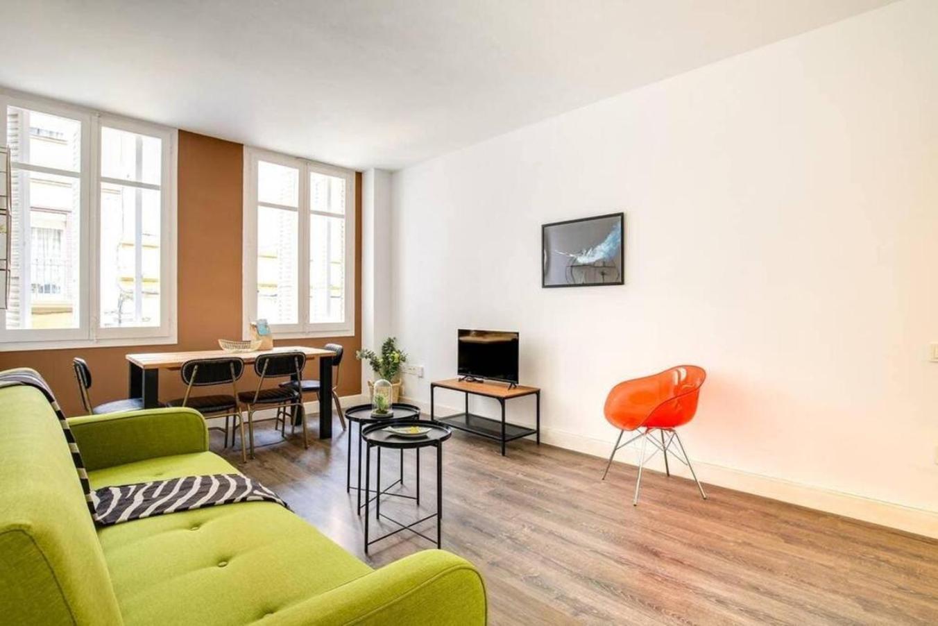 Colorful With Cozy Terrace In Gracia Διαμέρισμα Βαρκελώνη Εξωτερικό φωτογραφία